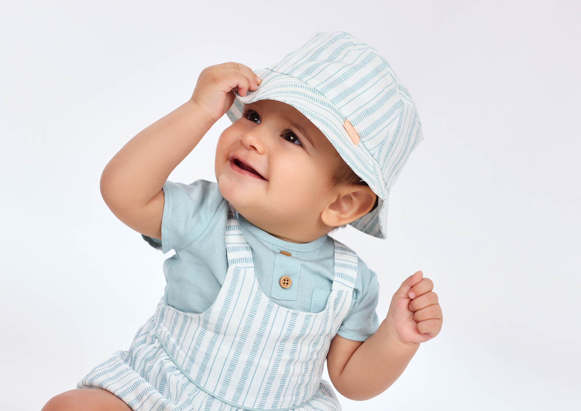 Romper, Bubble, or Outfit Set? How to Choose the Best Option for Your Baby