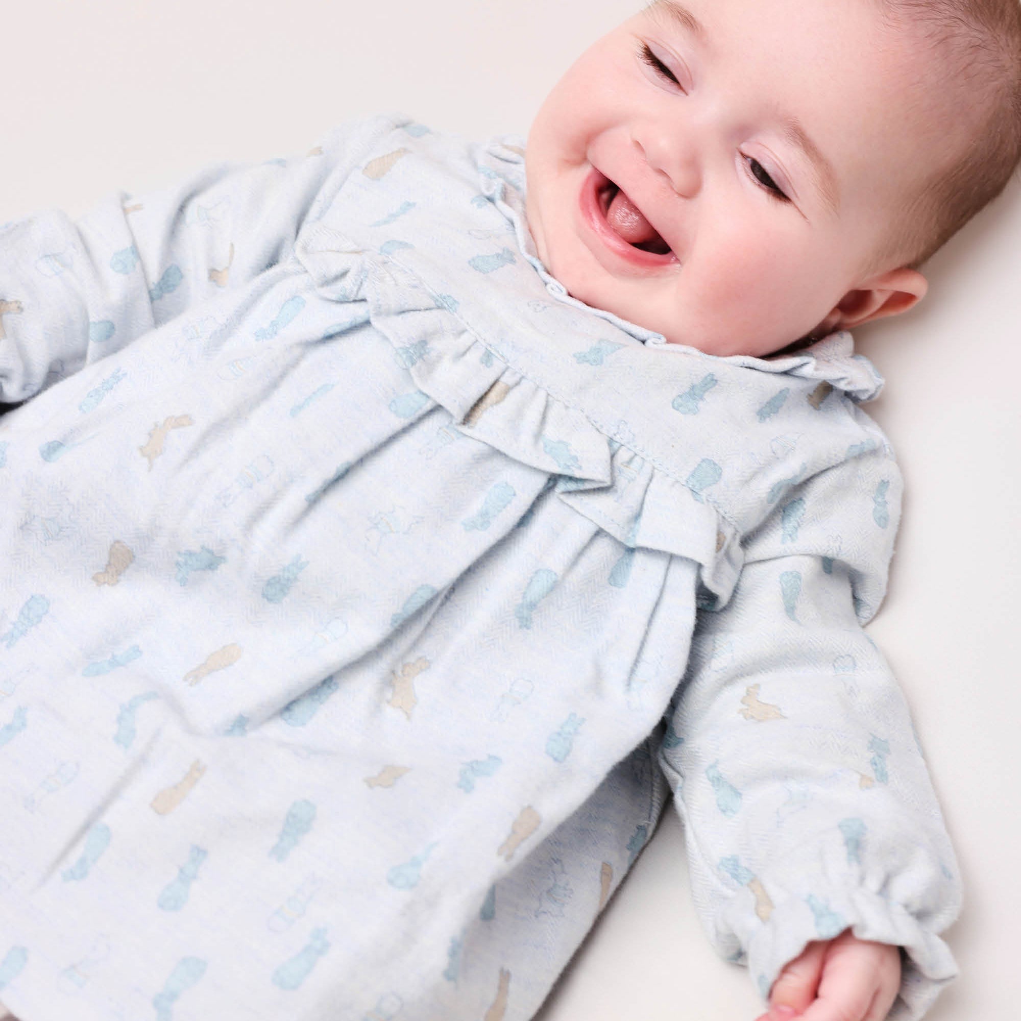 DRESS & SOCKS PORCELAIN