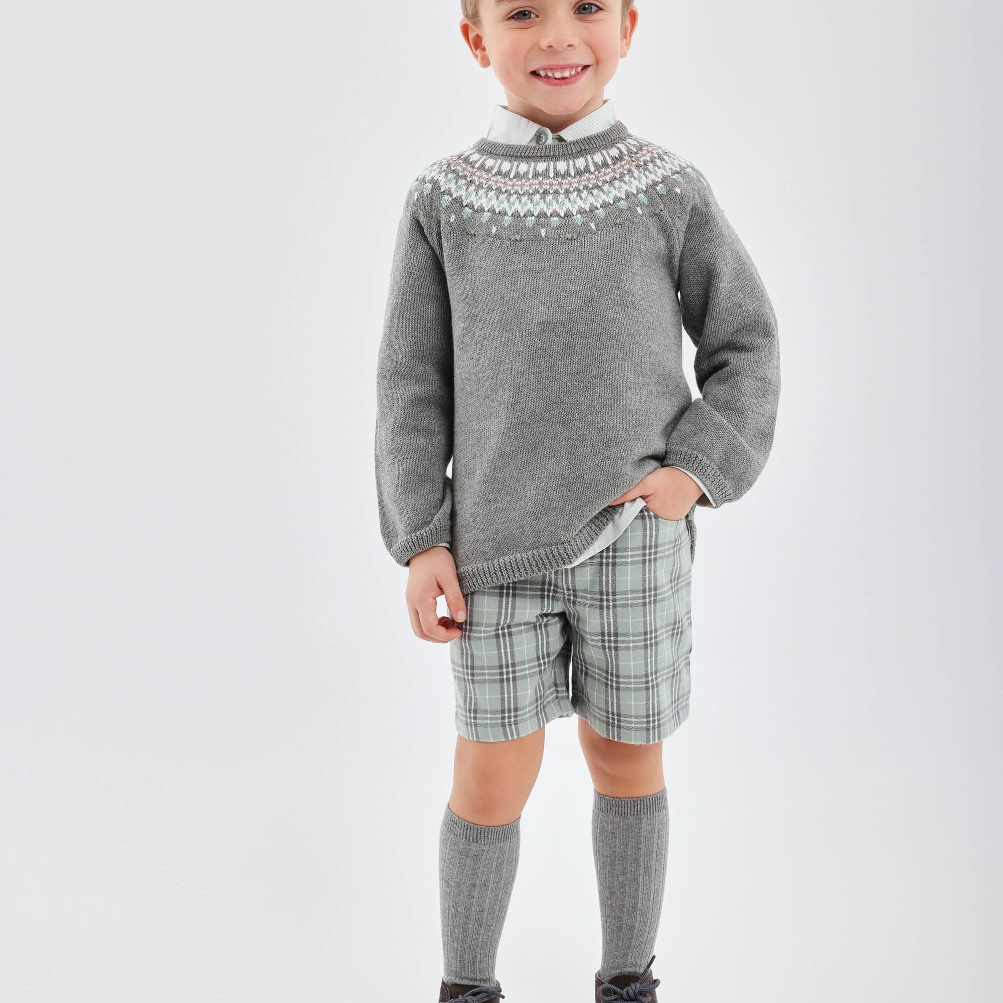 BERMUDA SHORTS WITH SOCKS GREY