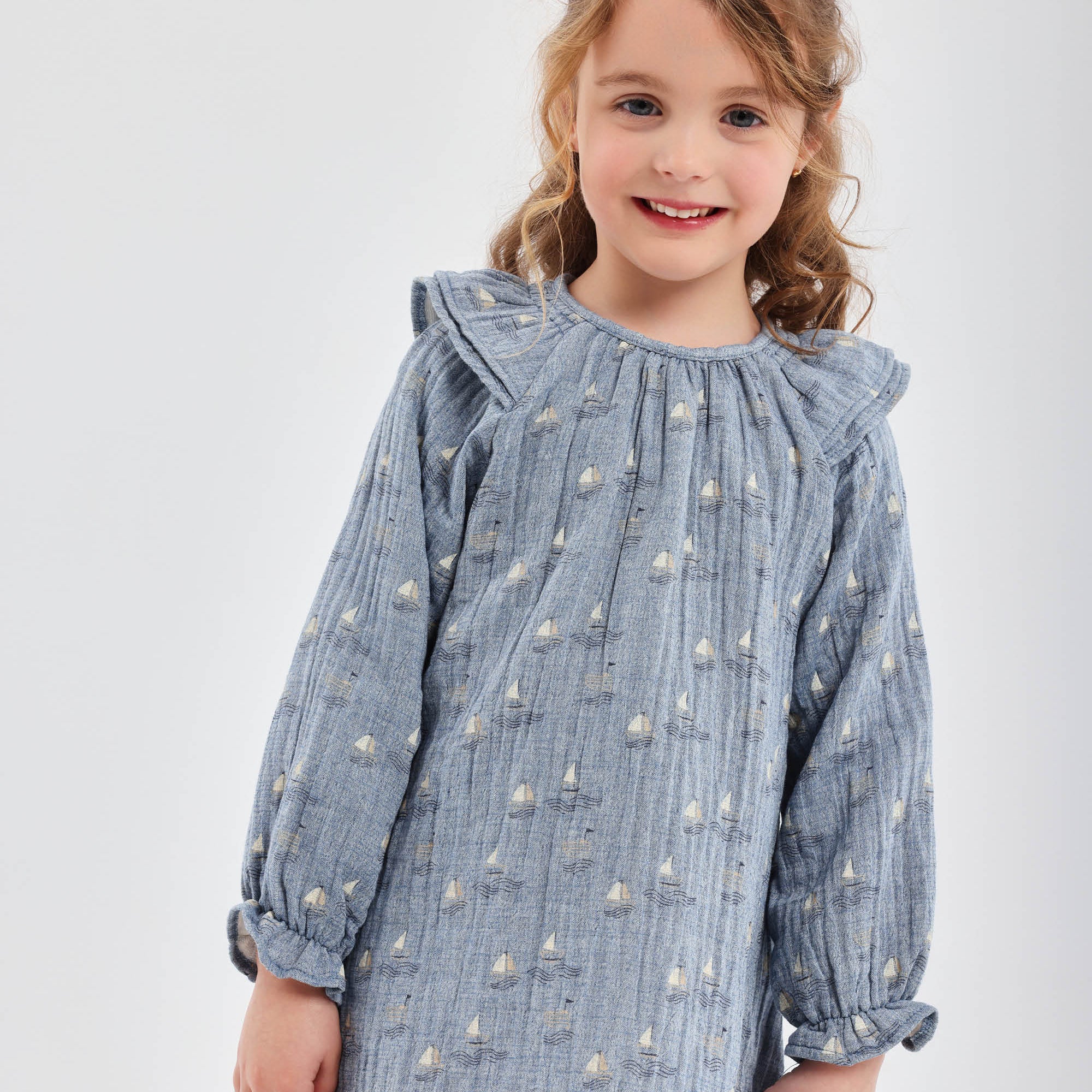 DRESS & SOCKS PORCELAIN