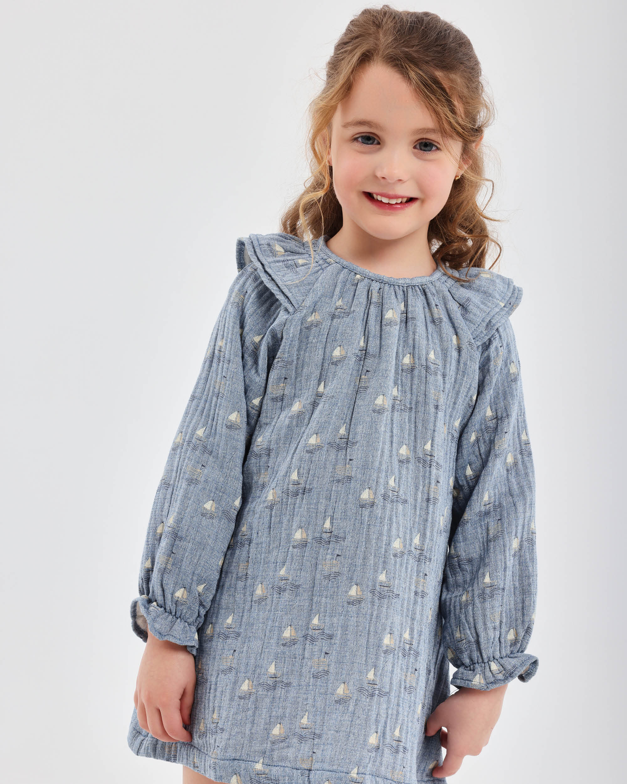 DRESS & SOCKS PORCELAIN