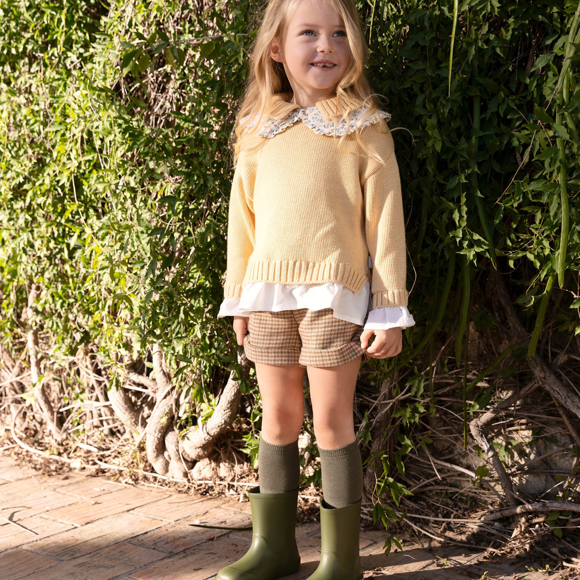 SHORTS WITH SOCKS CINNAMON