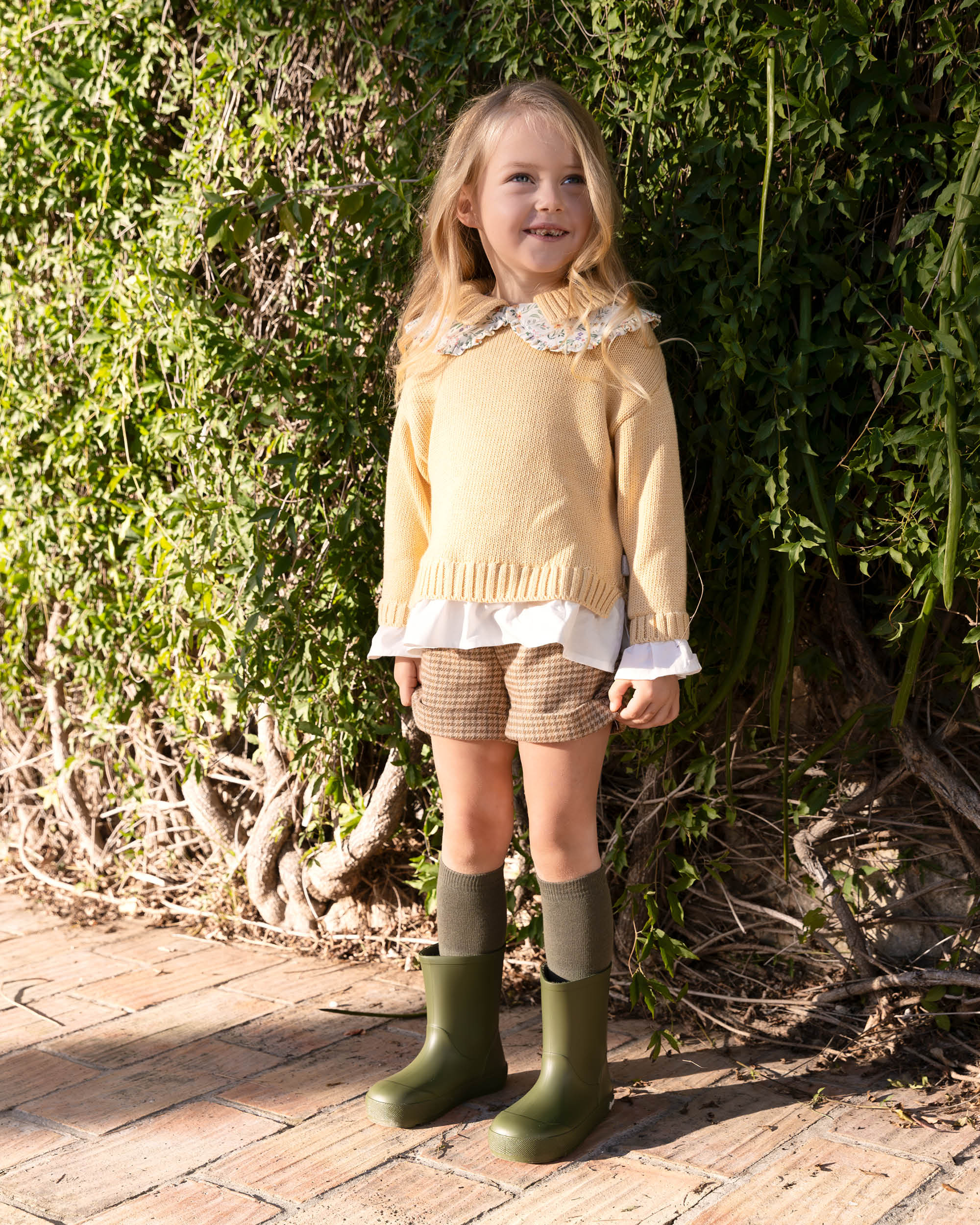 SHORTS WITH SOCKS CINNAMON