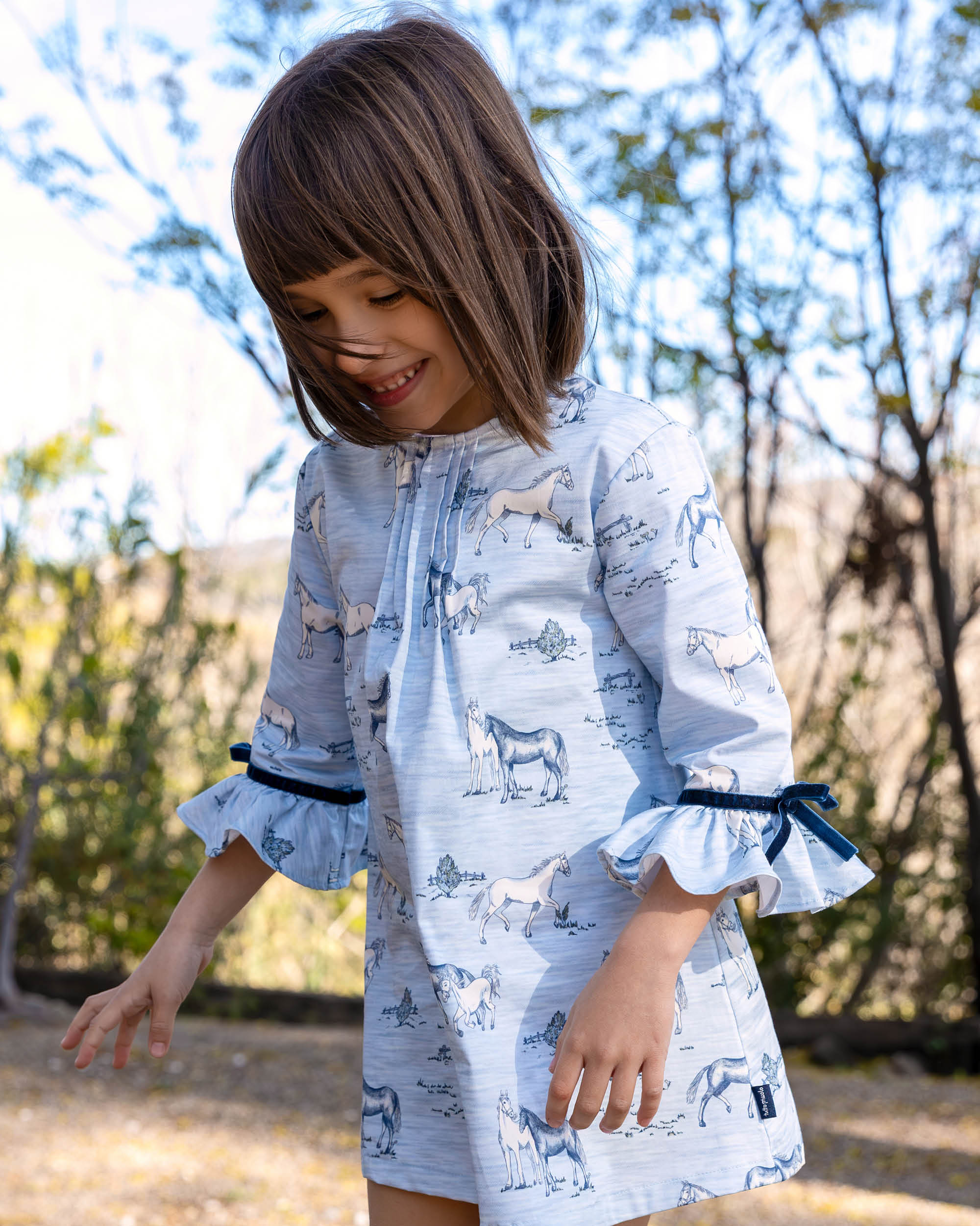 DRESS & SOCKS PORCELAIN